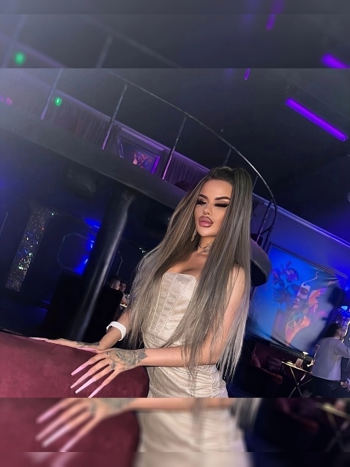 Сведу тебя с ума❤🔥. Очень нежная, чувственная и приятная во всех отношениях девочка🔥.3 размер груди 🫶Модельная внешность🔥, стройные ножки...
