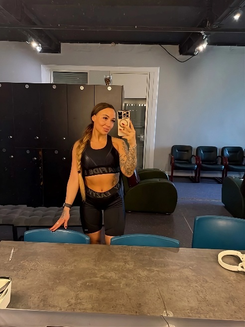 💖 Привет, я Lera Murr — модель Pornhub, и я здесь, чтобы подарить тебе настоящее наслаждение.

Ты когда-нибудь мечтал о том, чтобы всё бы...