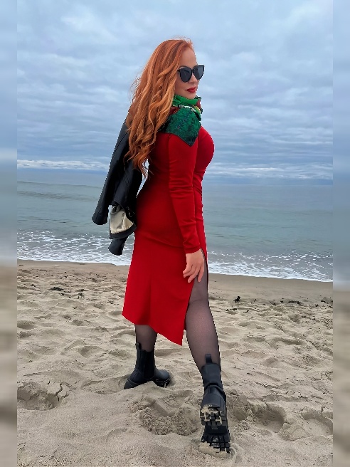 Хочешь, я расскажу тебе, что мы будем делать?
А может мне напишешь о своих нескромных фантазиях?
С удовольствием оценю твои фотки и вид... Хочешь, я расскажу тебе, что мы будем делать?
А может мне напишешь о своих нескромных фантазиях?
С удовольствием оценю твои фотки и вид...