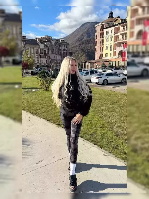 Испытай настоящий экстаз с нежной и развратной девочкой😉❤

В общении я открыта, веселая и немного кокетливая — всегда готова поделиться у...