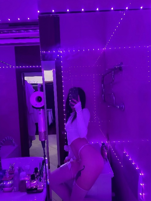 😍❤🔥

То о чем ты так давно мечтал наконец-то сбылось, потому что ты нашел ту самую развратную малышку из своих влажных фантазий, которые...