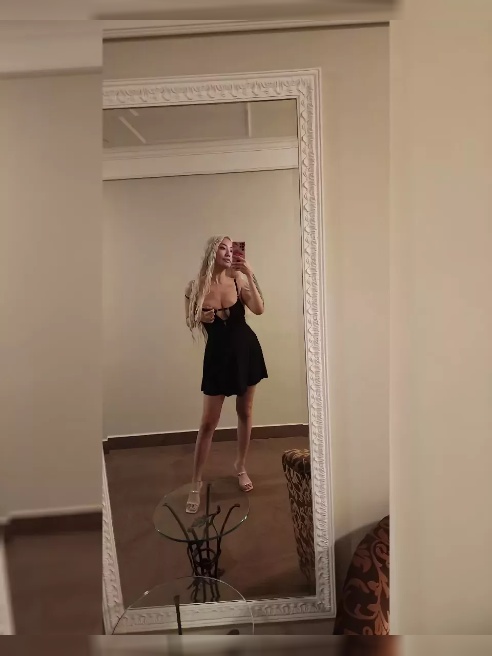 ПРИЕХАЛА С ОТДЫХА ВСЕХ ЖДУ В ГОСТИ🍓

Сосу, сосу , сосу ,сосу , гу-бы губы губы наращу. Люблю люблю люблю я Головку твоего члена языком ла...