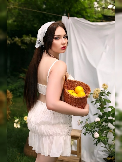Я хочу видеть, как твой взгляд затуманивается от желания. Хочу, чтобы твои руки нашли моё тело, жадные, горячие, нетерпеливые. Хочу слыша...