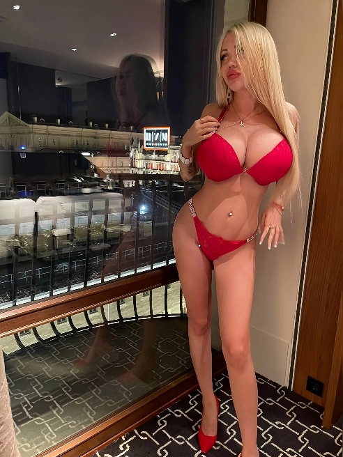 НОВАЯ ASS🍑🍑🍑ДА,ОНА ТЕПЕРЬ ЕЩЕ БООООЛЬШЕ🤭🤭 МОИ БЕДРА 130 СМ😱ВСЕ НЕРАВНОДУШНЫЕ МАЛЬЧИКИ И ДЕВОЧКИ можете наблюдать за Моими событиями в инс...