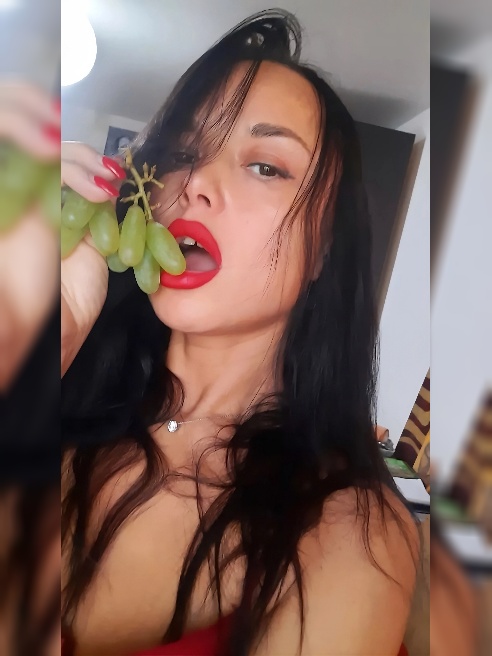 Если эта анкета включена, значит я готова принять твой звонок, милый)))

Я та, что лучше чем на фото, бриллиант естественной красоты! Ши...