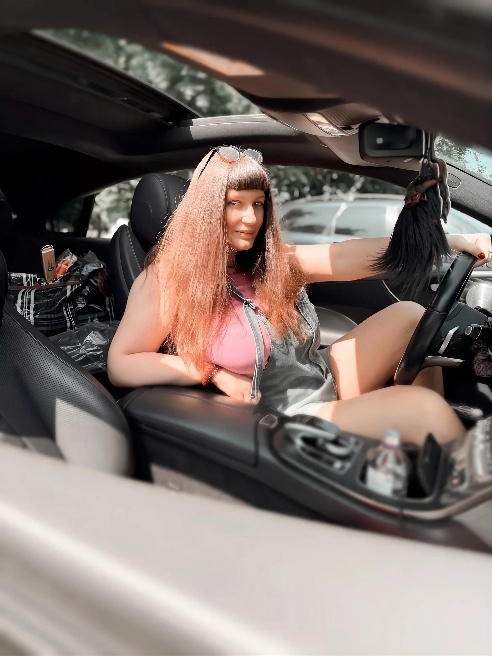 Рада ,что выбрали меня, стало быть у Вас есть вкус.



Порноактриса в прошлом.



Для ЛЮДЕЙ, которые устали от людей.





Первая встреча...