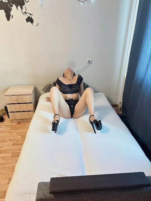 Привет, мои котики 💋💋💋💋 Впервые на сайте! Выгляжу лучше, чем на фото миниатюрная фигурка, безупречная улыбка 😇 
