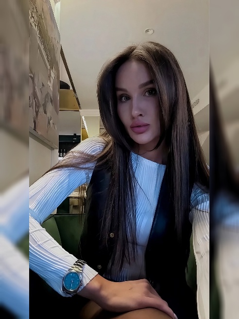 Мне нравится, когда ты начинаешь с поцелуев — мягко, но с намерением . Когда язык скользит ниже, а мои пальцы уже в твоих волосах. Когда...