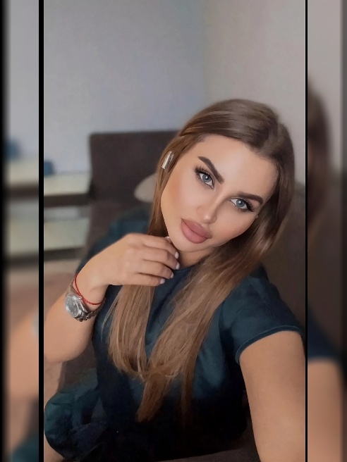 Что вы почувствуете:



• Сильное телесное возбуждение и плотный контакт с первых минут.

• Женщину, которая ведёт и усиливает ваши желан...