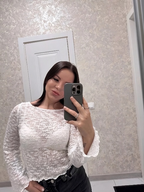 Перед тобой самая горячая малышка этого сайта — Дарина.



Я приглашаю тебя в свои уютные и комфортабельные апартаменты, где тебя ждёт на...
