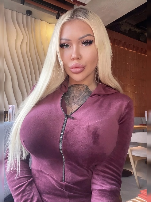 🥹НОВАЯ ASS🍑🍑🍑ДА,ОНА ТЕПЕРЬ ЕЩЕ БООООЛЬШЕ,МОИ БЕДРА 130 СМ🤭🤭 😉ВСЕ НЕРАВНОДУШНЫЕ МАЛЬЧИКИ И ДЕВОЧКИ можете наблюдать за Моими событиями в и...