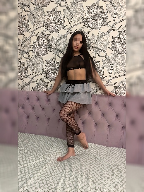 привет👀 меня зовут Маша👧🏾 я недавно в этой сфере и на сайте👀 я красивая💋 сексуальная брюнетка👧🏾 маленькая, которая зажжет в тебя огонь ст...