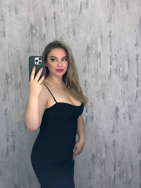 Каждый раз, глядя на тебя, я чувствую, как внутри разгорается пламя. 😏💋 Я хочу, чтобы эта ночь стала не просто страстной, но незабываемой...