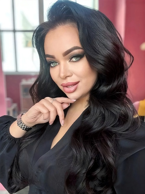 Инди? -да!✅ салон?-Нет!❌ Подружек-Нет!❌

💖Привет, дорогой мой мужчина, меня зовут Алина!💖

Я милая и нежная🥰🥰внутри скрывается страстная...
