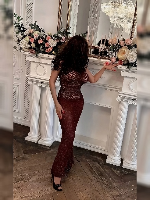 Красивая,загорелая,общительная,милая ,весёлая)💃😘 Фото мои)Сама отвечаю на звонки и сообщения.Уютная,чистая квартира без запаха еды и дома...