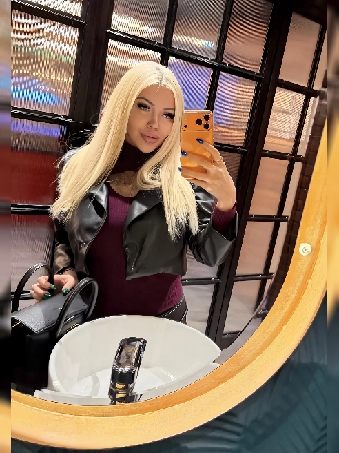 НОВАЯ ASS🍑🍑🍑ДА,ОНА ТЕПЕРЬ ЕЩЕ БООООЛЬШЕ МОИ БЕДРА 130 см😱ВСЕ НЕРАВНОДУШНЫЕ МАЛЬЧИКИ И ДЕВОЧКИ можете наблюдать за Моими событиями в инсте...