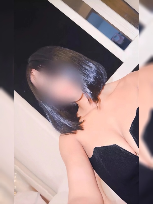Элегантная дама с природным шармом 💝

Моё искусство — это изысканные ласки, в которых я достигла совершенства.



Я создана для утончённы...