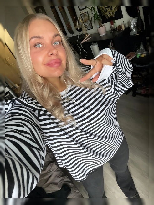 Я очень люблю секс и готова практически ко всему 😏 Для тебя я буду ласковой киской или развратной сучкой, тебе очень понравится со мной п...
