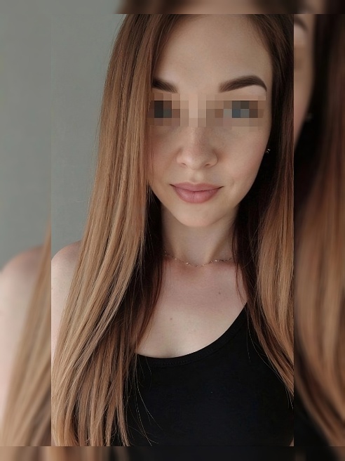 Я — Аня, мне всего 21, и я только ступила в этот мир запретных удовольствий... Но уже жажду попробовать всё! Я трепетная и нежная на перв...