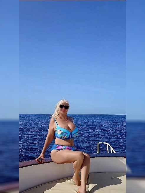 Сиськи Анжелики знает вся Россия сиськи Анжелики знает вся Москва! SEXY ебливая мамочка с формочками! Горячая как пламя, взрывная как вул...