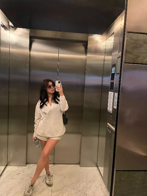 Я яркая, сексуальная, гибкая и абсолютно свободная от комплексов 💋

Люблю наслаждаться собой, флиртовать, сводить с ума каждым взглядом и...