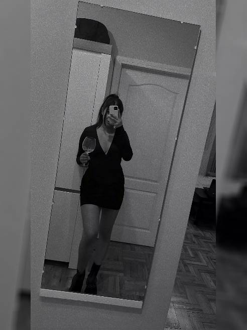 Я яркая, сексуальная, гибкая и абсолютно свободная от комплексов 💋

Люблю наслаждаться собой, флиртовать, сводить с ума каждым взглядом и...