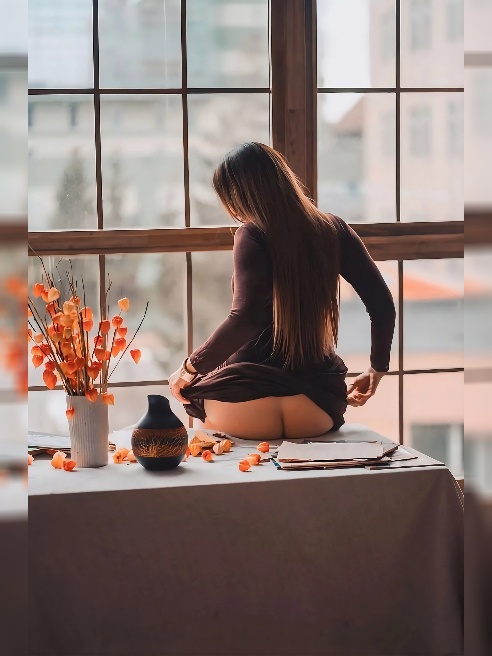 Пламя желания 🔥💋
Я подхожу ближе, позволяя тебе почувствовать жар моего тела… мои губы так близко к твоим, но я еще не позволяю им сопри... Пламя желания 🔥💋
Я подхожу ближе, позволяя тебе почувствовать жар моего тела… мои губы так близко к твоим, но я еще не позволяю им сопри...