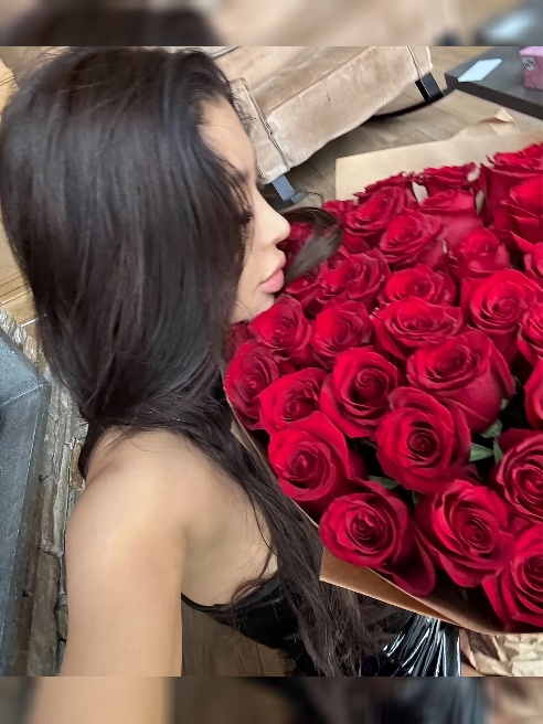 Приветствую тебя мой дорогой гость! Я Ариша!❤

Я очень страстная и могу часами заниматься сексом!  У меню уютная атмосфера,есть все удобс...