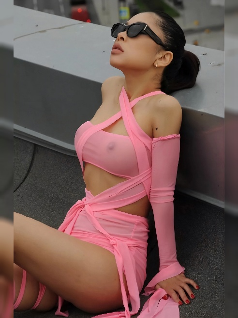 Приветствую тебя мой дорогой гость! Я Ариша!❤

Я очень страстная и могу часами заниматься сексом!  У меню уютная атмосфера,есть все удобс...