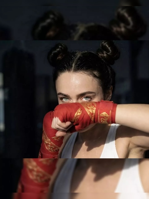 Я — чемпионка России по кикбоксингу 🥊🥊🥊🔥 и дважды носила чемпионскую корону Москвы 🏆💥. Мои удары — страстные, как мои поцелуи💋💋💋👄👄🫦🫦🫦🫦, а...