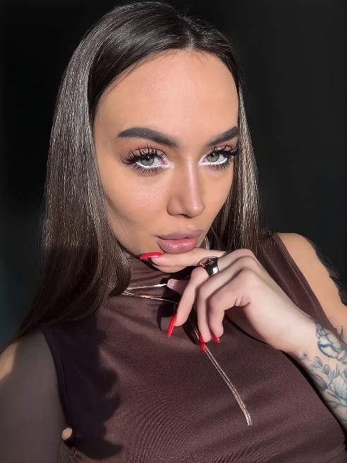 💖 Привет, я Lera Murr — модель Pornhub, и я здесь, чтобы подарить тебе настоящее наслаждение.

Ты когда-нибудь мечтал о том, чтобы всё бы...