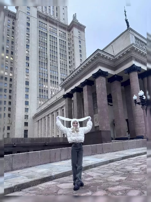 Хотелось бы найти постоянных клиентов:) Свободного времени мало из-за учебы, поэтому надо заранее договариваться. Учусь в самом топовом В...
