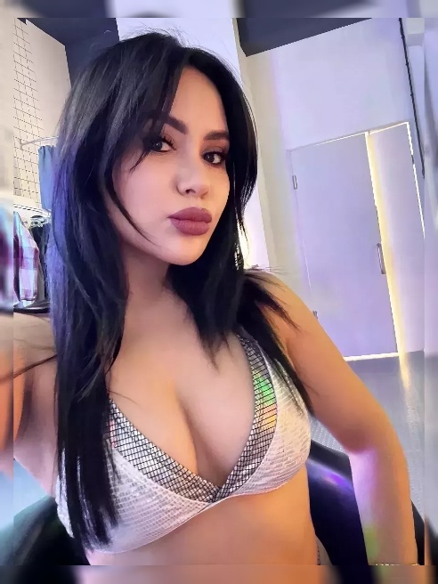 Я так сильно хочу тебя, что это сводит меня с ума. 🔥👅 Мои горячие поцелуи и смелые прикосновения будут доводить тебя до предела. Я буду д...