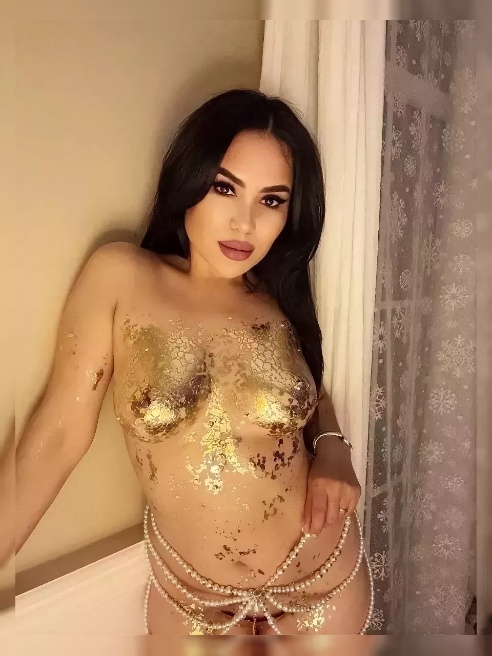 Я так сильно хочу тебя, что это сводит меня с ума. 🔥👅 Мои горячие поцелуи и смелые прикосновения будут доводить тебя до предела. Я буду д...