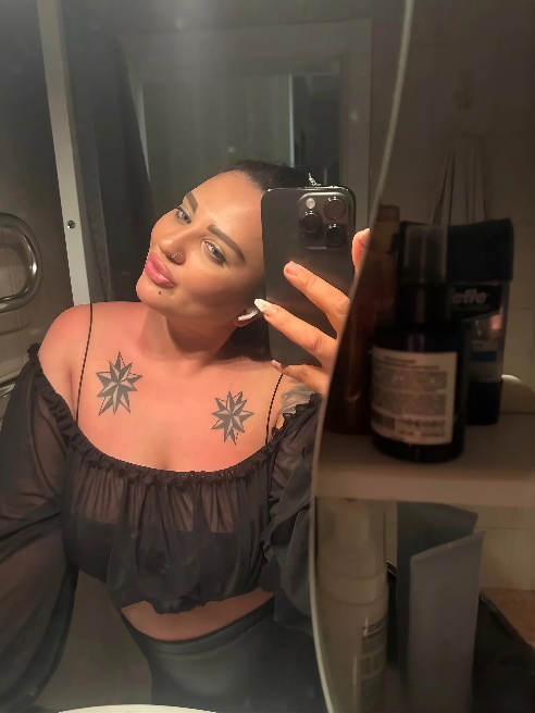 Всегда рада вашим звонкам и горячим встречам!🥰
Можешь написать, обсудим и договоримся заранее ✍
Предпочитаю , как огненные встречи с о... Всегда рада вашим звонкам и горячим встречам!🥰
Можешь написать, обсудим и договоримся заранее ✍
Предпочитаю , как огненные встречи с о...
