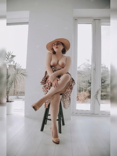 Привет милый! Мои соблазнительные фоточки привлекли твоё внимание? Хочешь женской ласки и любви, тогда приезжай ко мне в гости! Я знаю ка... Привет милый! Мои соблазнительные фоточки привлекли твоё внимание? Хочешь женской ласки и любви, тогда приезжай ко мне в гости! Я знаю ка...