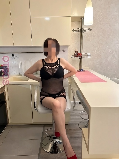 Горячая Пышечка со сладкой киской, готовая на многое! Наш с тобой отдых будет незабываемым и ты точно не пожалеешь о встрече именно со мн...