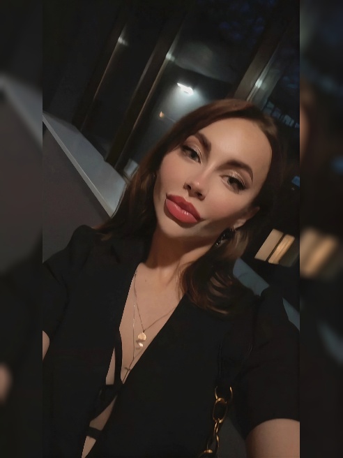 ⭐️💦Привет! Я та, кто не скрывает своей свободной натуры и открытого подхода к жизни. Мое обаяние притягивает внимание, а моя уверенность...