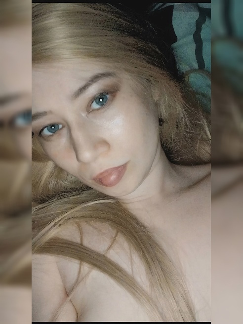 Отвечаю сама, сладкая киска только на выезд😍

Всегда свежие фоточки без коррекции внешности))

Кончаю сокращаю киску, узкая киска...