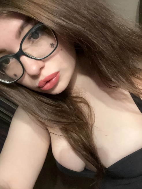 Жду в гости именно тебя,мой хороший🤗💋

Я уверена что мы с тобой подружимся🥰❤️😘