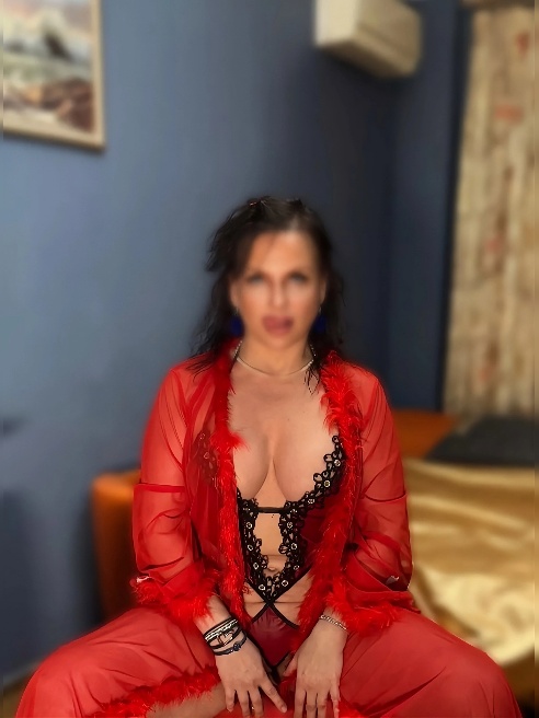 Привет, мой сладкий зверь 🐾 Ирина здесь, чтобы довести тебя до дрожи 💦



Я сделаю с твоим телом то, о чём ты мечтал в самых грязных фант...