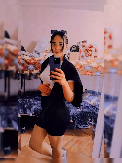 Латиноамериканская, красивая, горячая девушка которая готова на многое 🥰 Безумно жду приглашений в гости, люблю секс, я вам не дам заскуч... Латиноамериканская, красивая, горячая девушка которая готова на многое 🥰 Безумно жду приглашений в гости, люблю секс, я вам не дам заскуч...