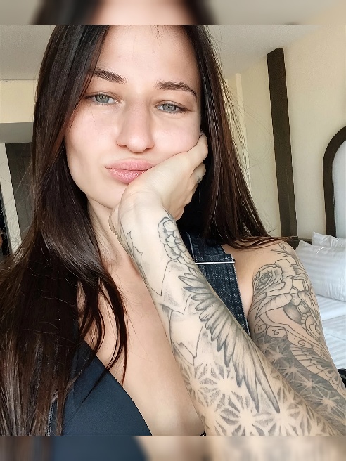 Привет, дорогой гость🤫

Делюсь обычными фото из жизни:)

Если мои фото пришлись тебе по вкусу, то мы обязательно подружимся 😉😇

Есть свеж...