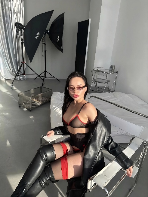 Привет, сладкий) Составлю тебе компанию в качественном отдыхе👅💦 

 

Миниатюрная красотка с формами, люблю то чем занимаюсь🥰  Кайфую от п...
