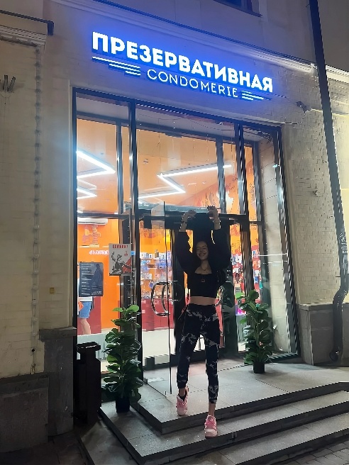 ✔ Твои фантазии – мой конёк, даже самые секретные.  

✔ Страсть – я огонь, в котором ты утонешь.  

✔ Искренность – довожу до пика без пр...