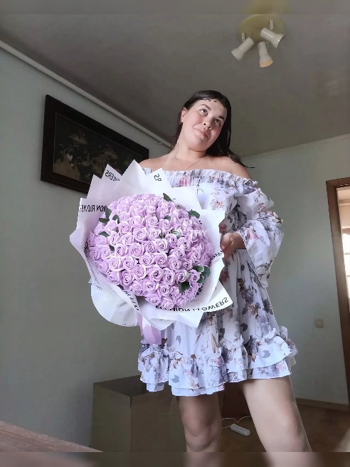 Сладкая девочка)🌺Шатенка с карими глазами)Окончила университет по специальности тренер по лыжному спорту.Люблю путешествовать и веду акти...