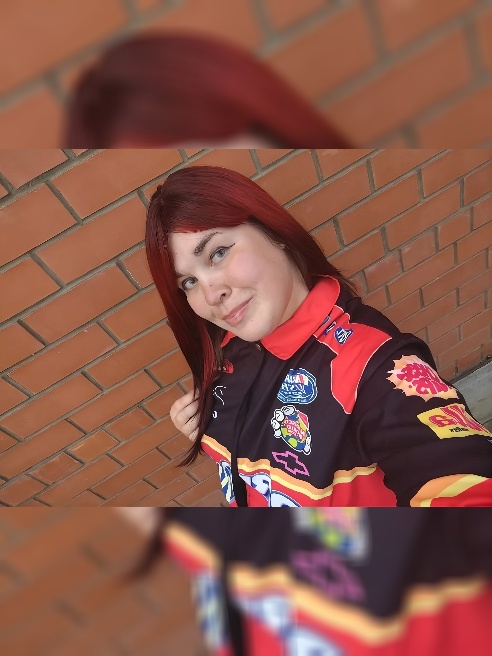 Сладкая девочка)🌺Шатенка с карими глазами)Окончила университет по специальности тренер по лыжному спорту.Люблю путешествовать и веду акти...