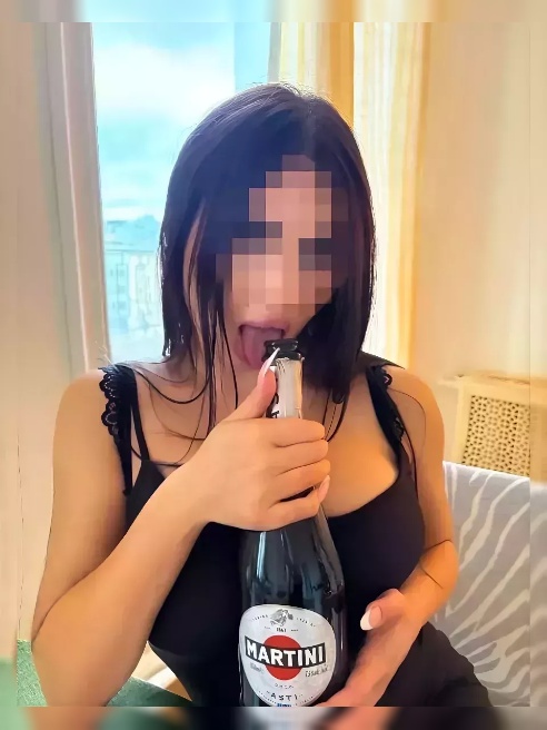 Приветик! Я Адель💋, а как тебя зовут?) Давай поиграем вместе во взрослые, пошлые и развратные игры! ) Обожаю получать удовольствие сама и... Приветик! Я Адель💋, а как тебя зовут?) Давай поиграем вместе во взрослые, пошлые и развратные игры! ) Обожаю получать удовольствие сама и...