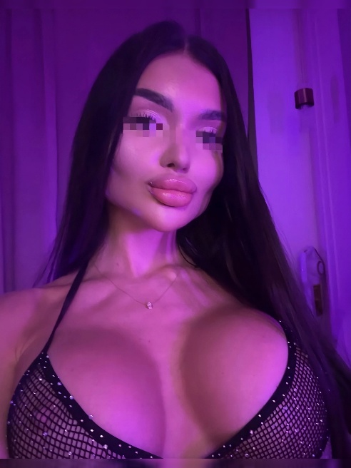 Insta-девочка❤Мега-ухоженная от головы до кончиков пальцев 💥 Страстная и темпераментная 💋

Люблю встречи от 2-х часов-формат шикарного св...