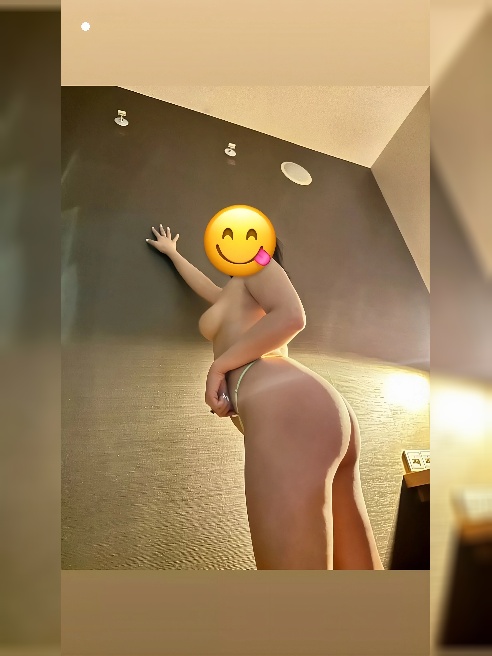 Люблю когда мужчина доминирует и берет в свои руки весь процесс 😘

